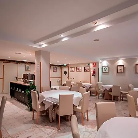 Hotel Astures 3*